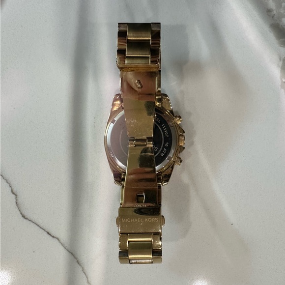 Michael Kors Yellow Gold Watch with Crystals - Picture 4 of 6